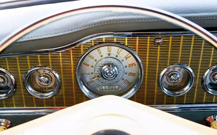 Зачем СССР скопировал американский Packard — история Чайки ГАЗ-13