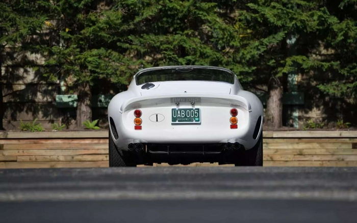 Продается одна из самых дорогих машин в мире — вы оферрареете от цены