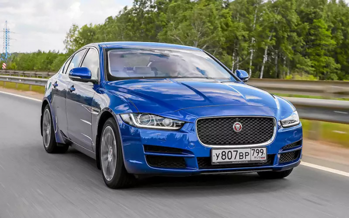 Кузов не ржавеет, живучая ходовая — надежные и престижные седаны от 1,5 млн рублей