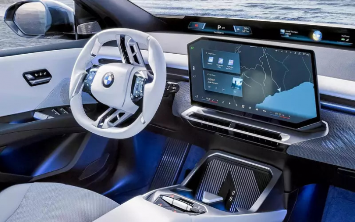 Новый кроссовер BMW удивил дизайном и технологиями