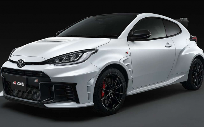 Эти подержанные иномарки чаще всего везут в Россию: им не грозит утильсбор