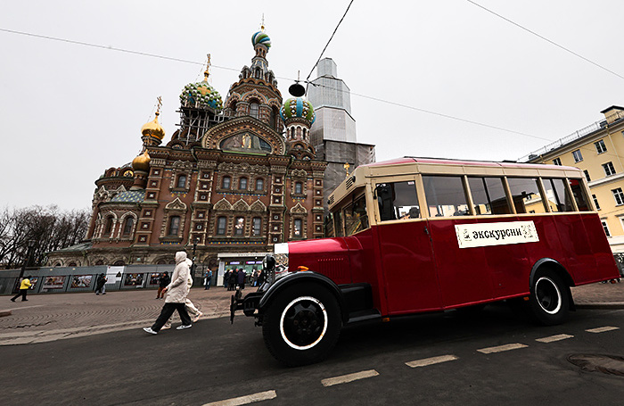 Туристическому транспорту в регионах могут разрешить ездить по выделенке