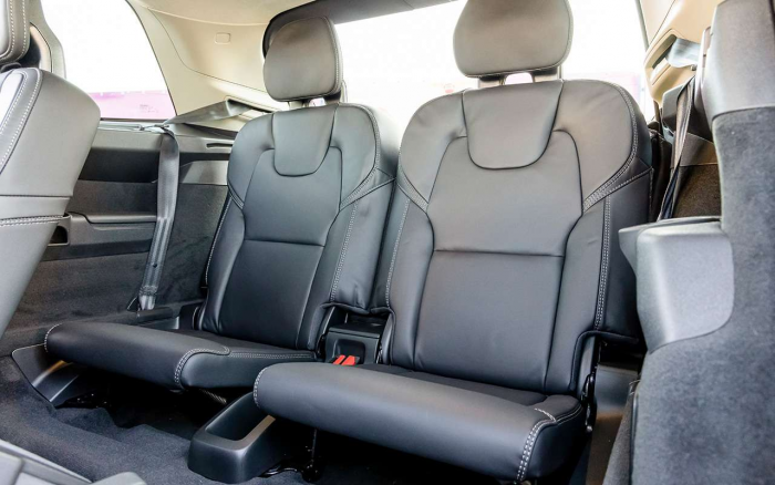 Словно в дорогой яхте! Как едет и сколько стоит премиум не из Китая?