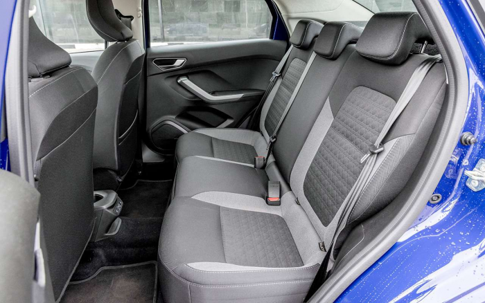 Лада Искра против конкурентов — большой тест недорогих седанов