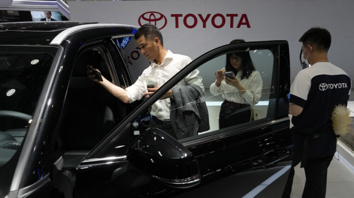 Toyota может вернуться в Россию через Китай