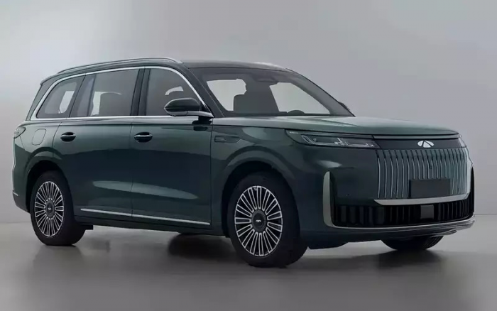 Новый флагманский кроссовер Chery вышел на рынок: в чем его особенности?