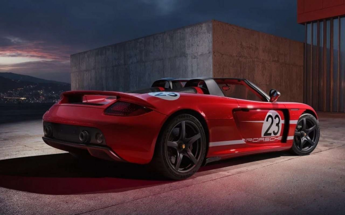 Этот Porsche 2005 года вернулся в состояние нулевого пробега