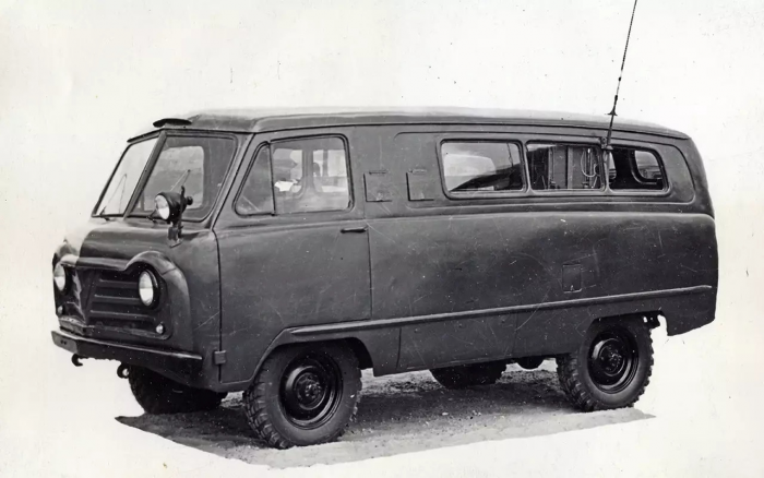 «Если мы возьмем ежа...» — как в СССР экспериментировали с «буханкой» УАЗа