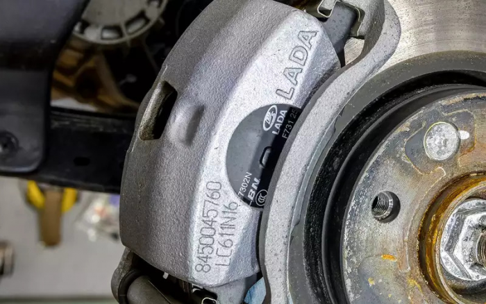 Лада Искра: что с цинком на кузове? Он есть, но не везде