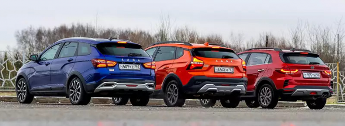 Выбираем недорогой универсальный автомобиль: сравнили две Лады и Солярис