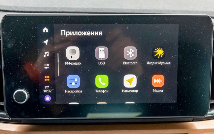 Выбираем недорогой универсальный автомобиль: сравнили две Лады и Солярис