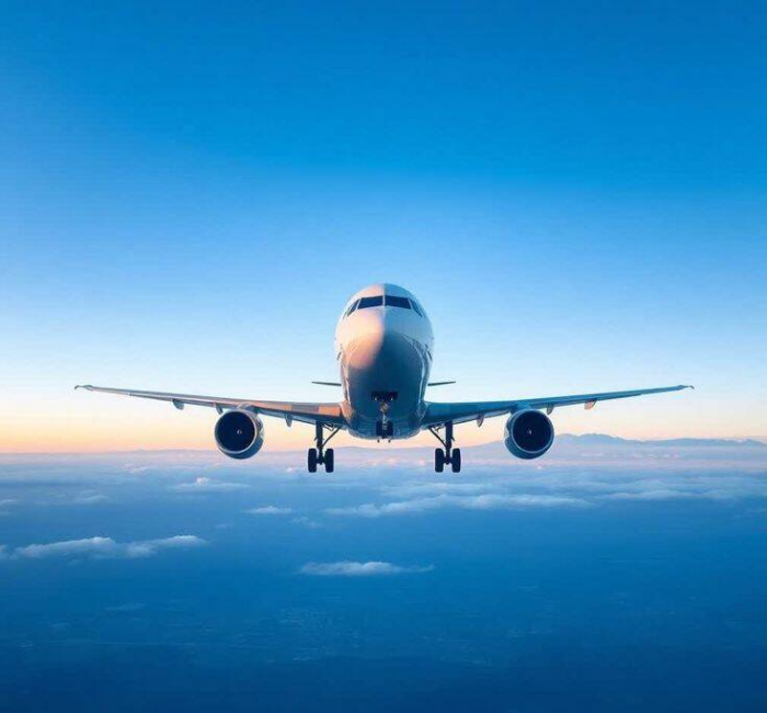 Почему самолеты выбирают высоту около 10 км для полётов