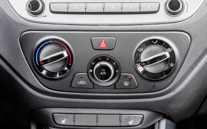 Лада Искра против конкурентов — большой тест недорогих седанов