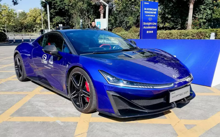 1224 л. с., полный привод, 1,9 секунды до 100 км/ч: SSR — это очень круто!