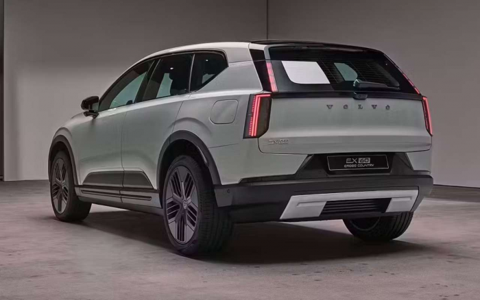 Volvo EX60: 870 км на одной зарядке и скорость заправки как у бензинового авто