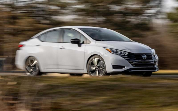 Nissan снял с производства самую доступную модель