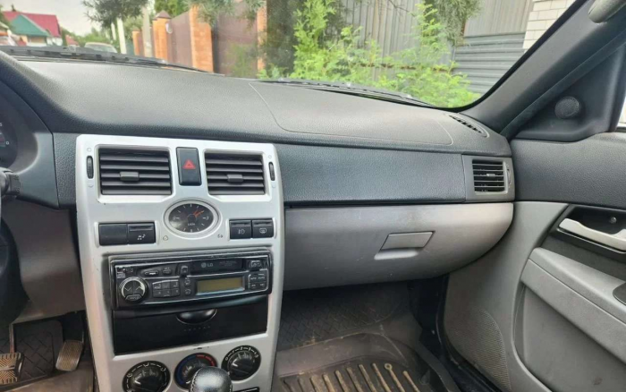 На продажу выставили уникальный Тарзан с АКП