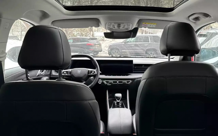 Новый Москвич М70 — первые фото интерьера