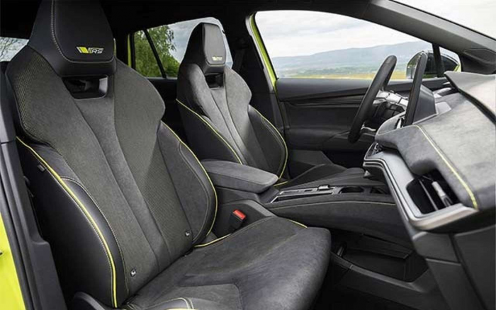 Skoda выпустила самую мощную и богато оснащенную версию кроссовера Elroq