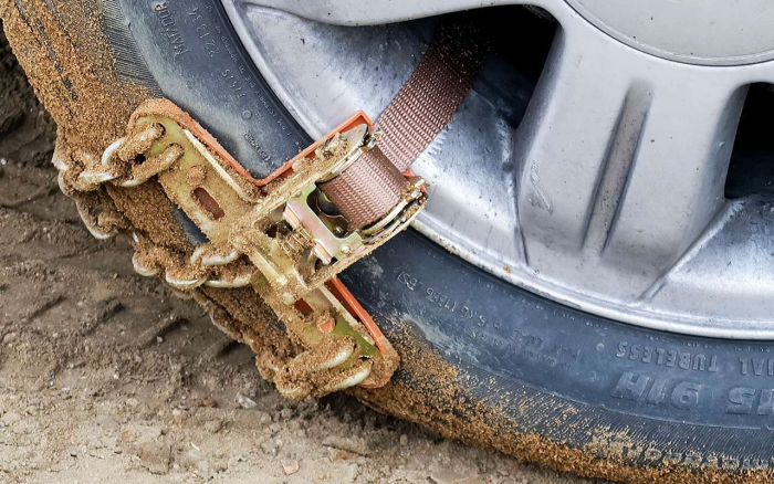 Как браслеты помогают выбраться с бездорожья — экспертиза «За рулем»