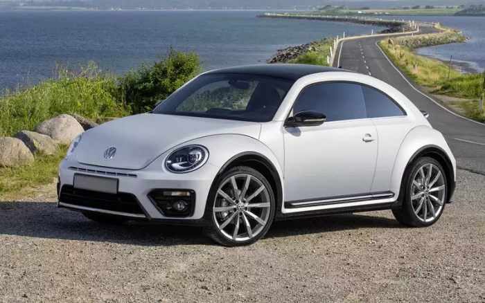 Рейтинг стильных хэтчбеков по цене Весты