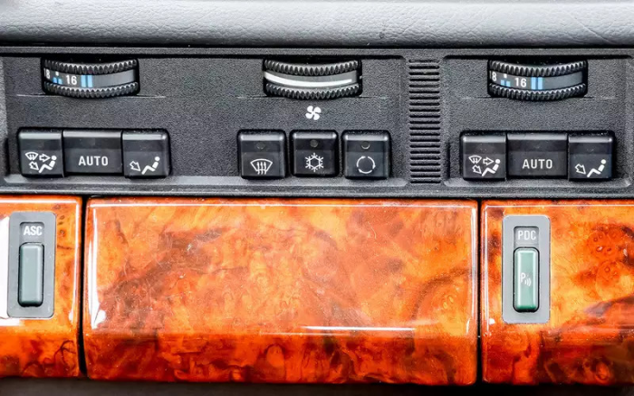 Секрет его молодости: BMW, который похож на BMW