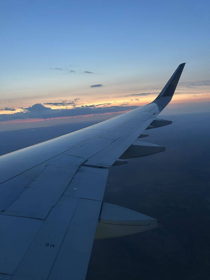 Что за выпирающие «капсулы» под крылом пассажирского самолёта?