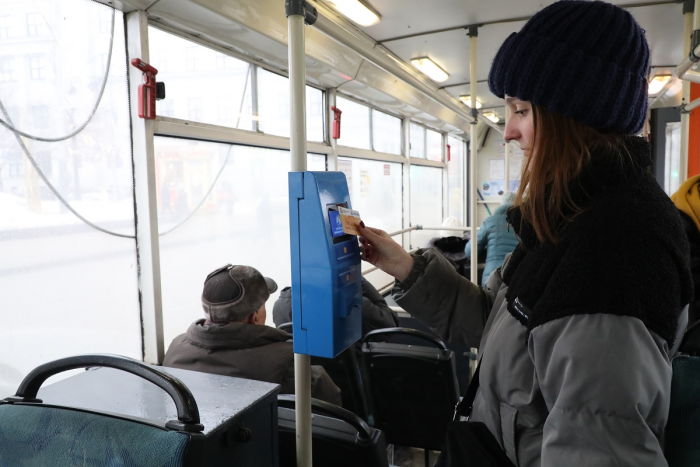 Нижегородцы рассказали, готовы ли к безналичной оплате проезда в транспорте