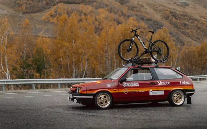 Привет из юности: у легендарного ВАЗ-21093 «За рулем» есть «сестра-двойняшка»!