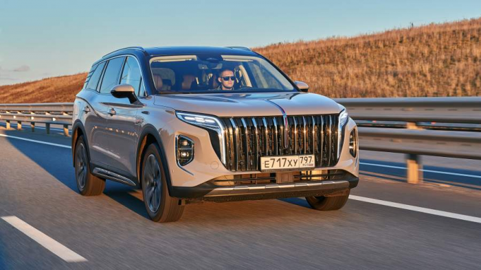 Флаги на башнях: китайский премиум показал свое лицо