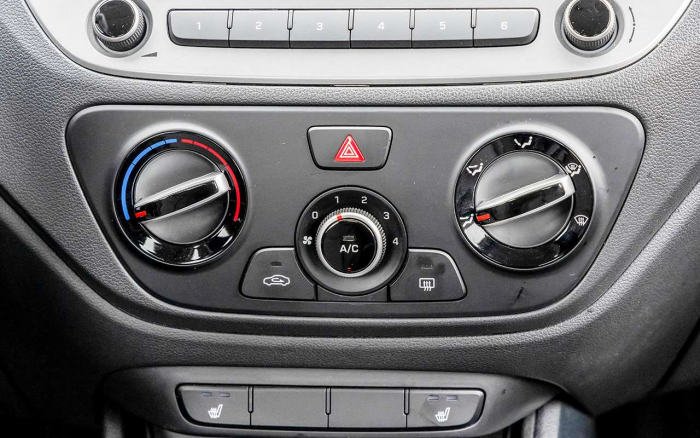 Лада Искра против конкурентов — большой тест недорогих седанов