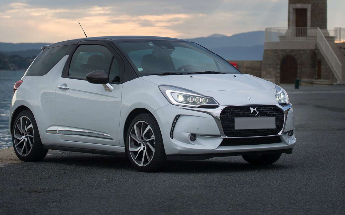 Рейтинг стильных хэтчбеков по цене Весты