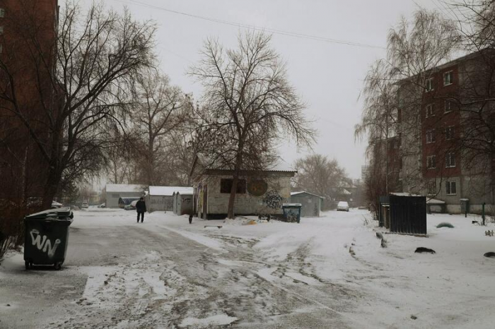 Зиму за ночь намело. Барнаул завалило "долгожданным" снегом