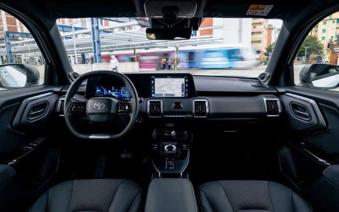 Электрический дебют Toyota: Urban Cruiser выходит на городские маршруты