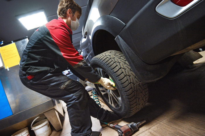 Россиянам назвали причины быстрого износа шин