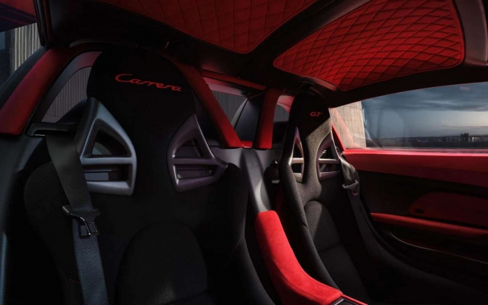 Этот Porsche 2005 года вернулся в состояние нулевого пробега