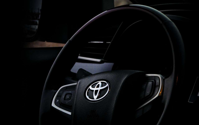 Новый семейный кроссовер Toyota с левым рулем появился на российском рынке: известна цена