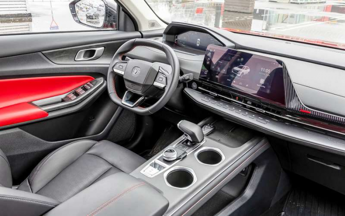 Выбираем кроссовер за 3 млн рублей — да, китайский, конечно!