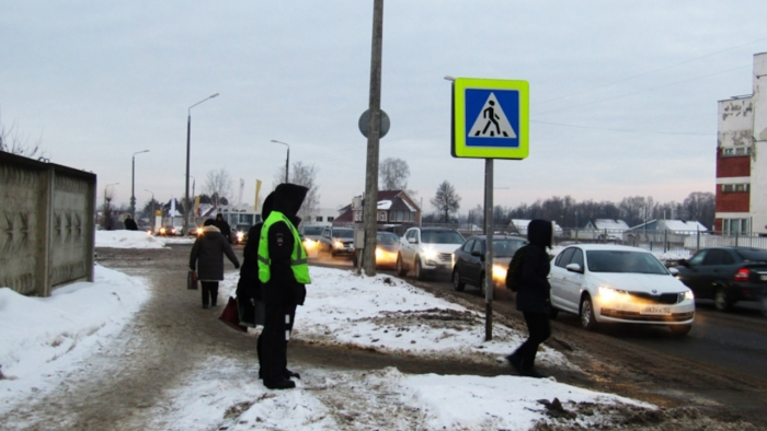 За что инспекторы стали штрафовать водителей прямо в дорожных пробках