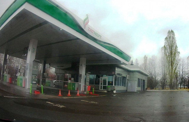 В сети пишут о том, что многие АЗС компании "Татнефть" закрыты и не продают топливо