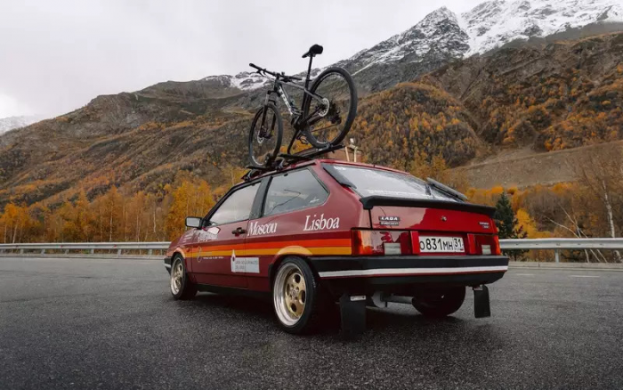 Привет из юности: у легендарного ВАЗ-21093 «За рулем» есть «сестра-двойняшка»!