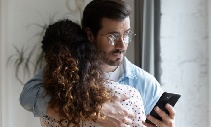 6 признаков, что в моменты близости ваш партнер думает о ком-то другом