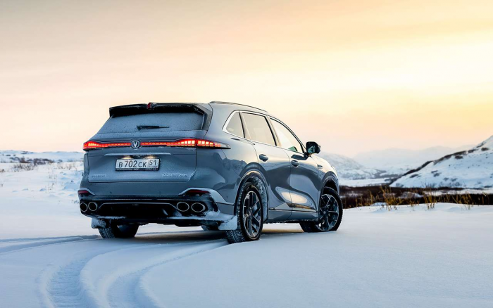 Теперь — с полным приводом: китайский кроссовер обновили для России