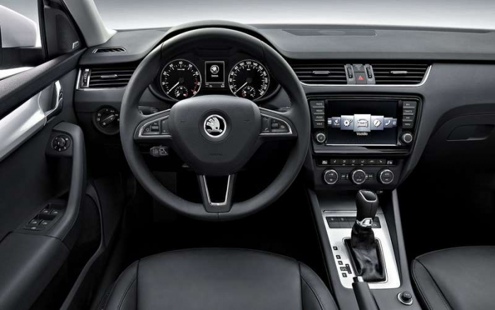 Робот, помпа, подвеска — все проблемы Шкоды Октавии с пробегом