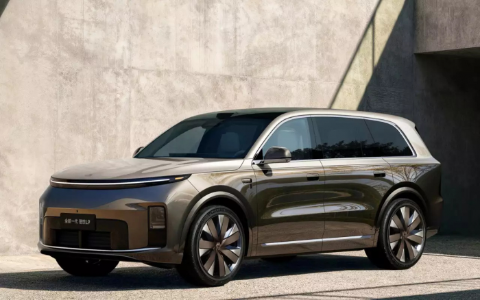 Li Auto готовит совершенно новый технологичный кроссовер