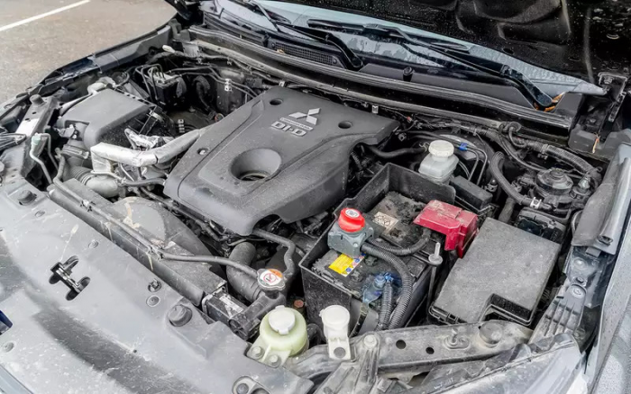 Внедорожники за 4 млн: сравнили новый китайский и японский с пробегом