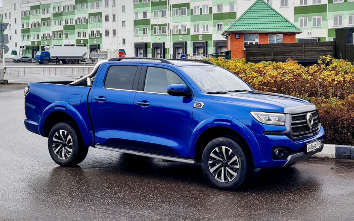 Внедорожники за 4 млн: сравнили новый китайский и японский с пробегом