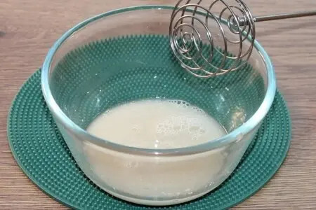 Пышные жаворонки из постного теста