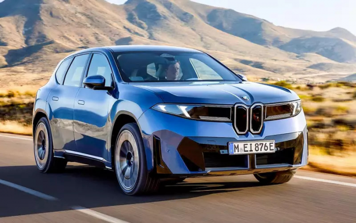 Новый кроссовер BMW удивил дизайном и технологиями