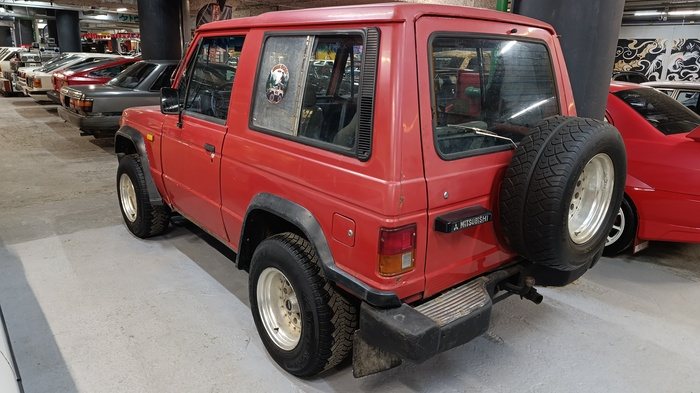 Музей японских автомобилей Bucket Empire. Площадка в ТРЦ «Облака»